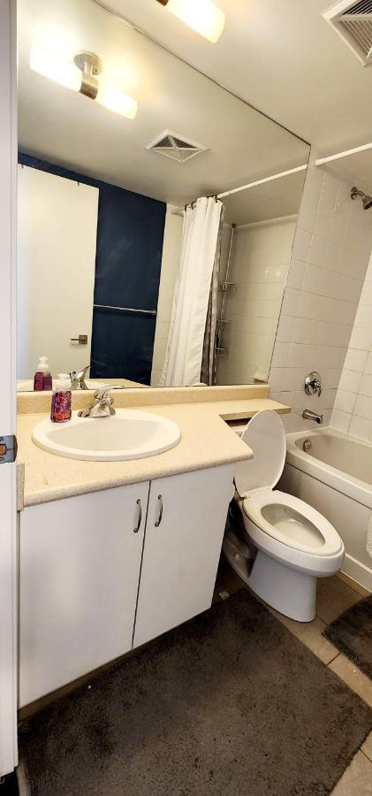 Lakefront Living Downtown Toronto - Free Parking, Gym, Indoor Pool Zewnętrze zdjęcie