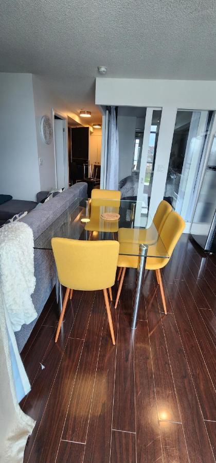Lakefront Living Downtown Toronto - Free Parking, Gym, Indoor Pool Zewnętrze zdjęcie